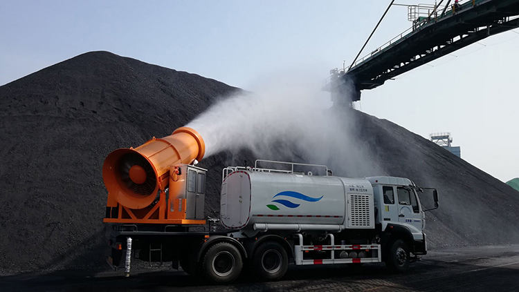 煤場降塵霧炮機(jī).jpg