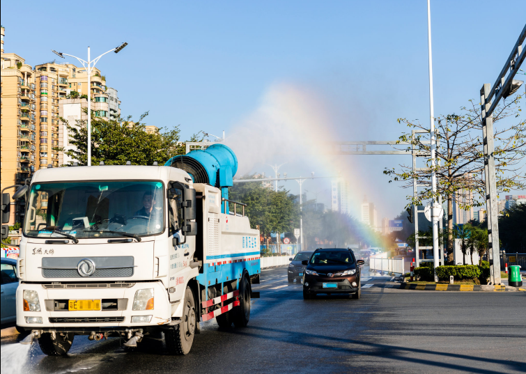 環保降塵霧炮機